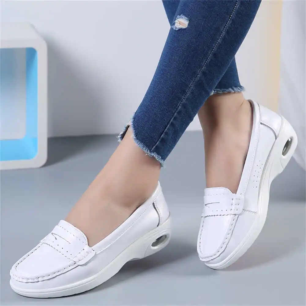Thick Sole Slipon White Traine - đánh giá và giá Tech Accessories Gifts For Men