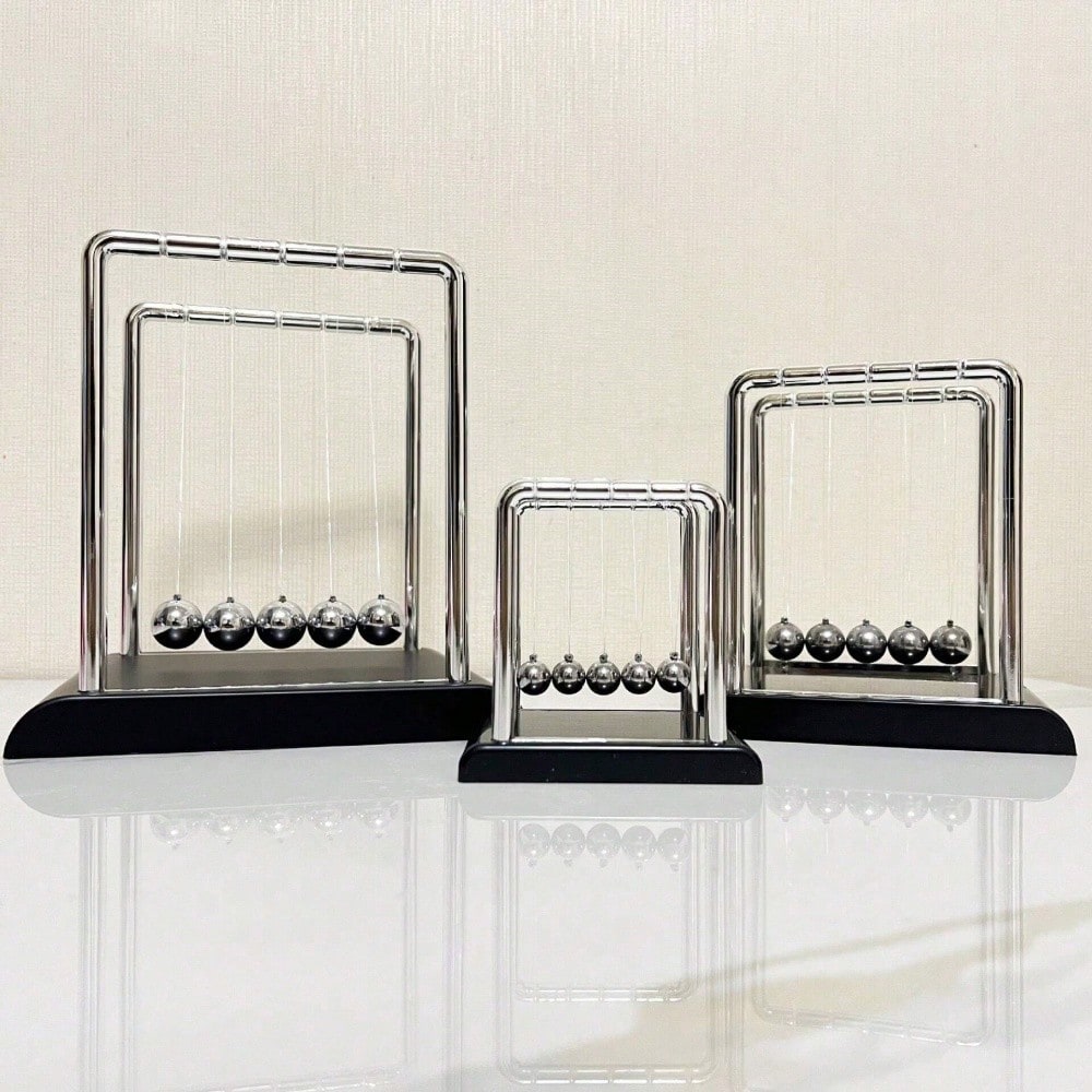 Black Metal Newton's Cradle Ba - đánh giá và giá Tech Desktop Accessories